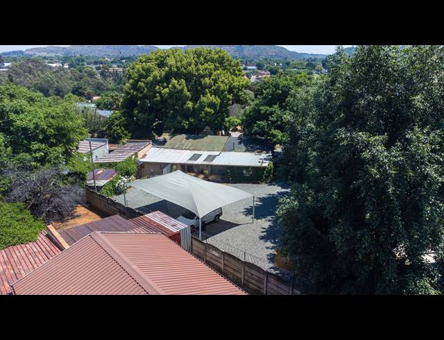 6 BEDROOM FREEHOLD FOR SALE IN HEIDELBERG CENTRAL